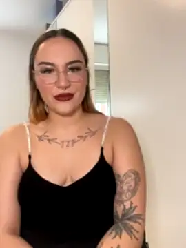 HotVenus69 nude on cam for live sex chat
