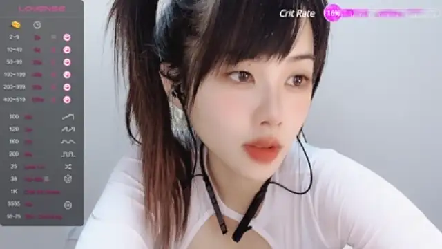 Huangbaob nude on cam for live sex chat