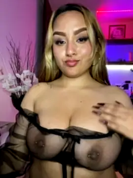 Iam_Miaa nude on cam for live sex chat