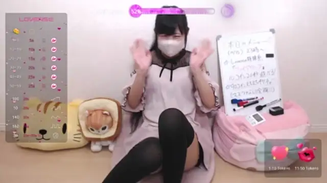 risa-kitty nude on cam for live sex chat