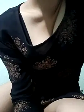 Vergingirl18 nude on cam for live sex chat