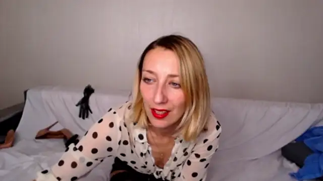 jillfeel nude on cam for live sex chat