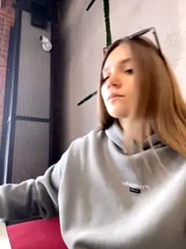 wow_dream nude on webcam for live sex chat