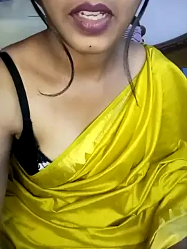 Bhanubaby143 nude on webcam for live sex chat