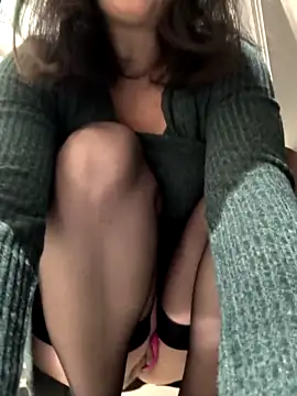 DahliaSegreta nude on webcam for live sex chat