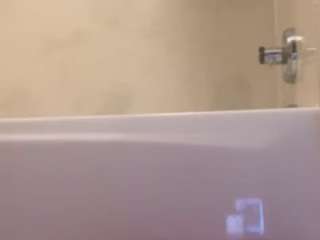 Club Tsunami nude on Live Cam Sex Chat