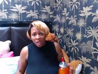 CocoBootyyy nude on Live Cam Sex Chat