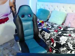 estrella-petite nude on Live Cam Sex Chat