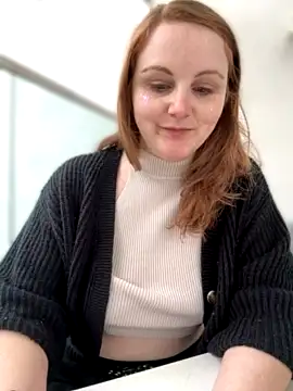 GingerSnap33 nude on webcam for live sex chat