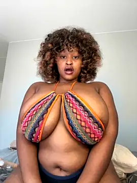 KnockoutBestie nude on webcam for live sex chat