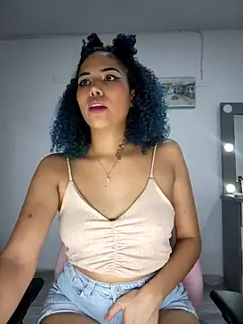 smile_0pen nude on webcam for live sex chat
