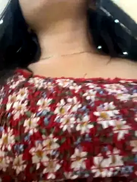 VAL_PRINCESS nude on webcam for live sex chat