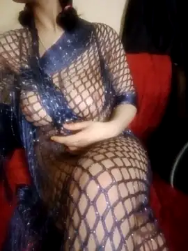 Violen-t-Naughty-Maya nude on webcam for live sex chat