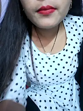 Ishikarana nude on webcam for live sex chat