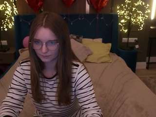 MagicPeachs nude on Live Cam Sex Chat