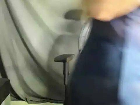 Rumi-21 nude on webcam for live sex chat
