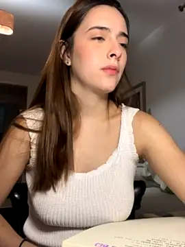 swrennn19 nude on webcam for live sex chat
