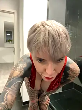 tezzatattoo nude on webcam for live sex chat