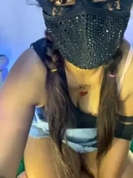 Cinderella-98 nude on webcam for live sex chat