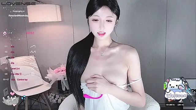 Dotsu_xhen nude on webcam for live sex chat