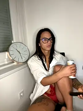 kittiib_ nude on webcam for live sex chat