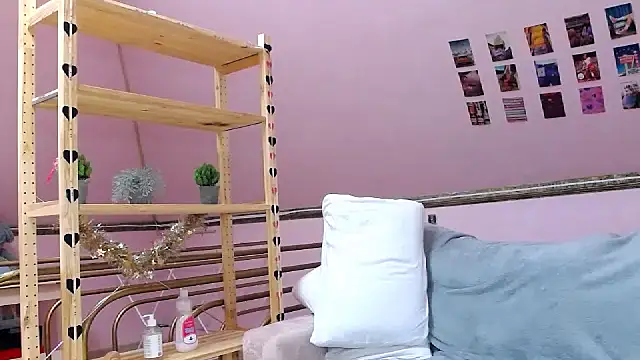Liana_MilfHot nude on webcam for live sex chat