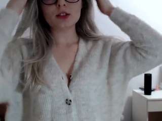 MineaJ nude on Live Cam Sex Chat