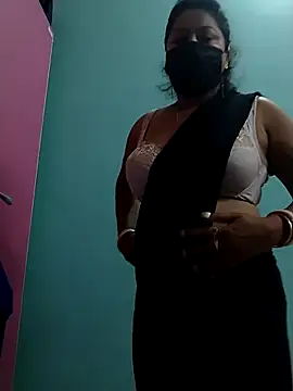 Sexy-mari nude on webcam for live sex chat