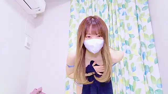 Arisa-man nude on webcam for live sex chat