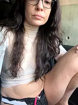 BeautifulMesss nude on webcam for live sex chat