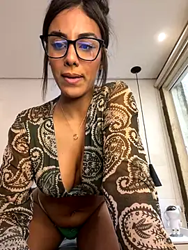 Brownfitbabyy nude on webcam for live sex chat