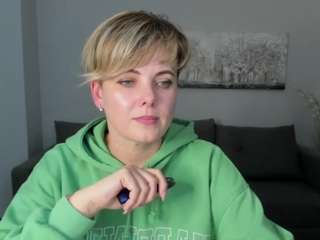 JuliaWilsons nude on Live Cam Sex Chat