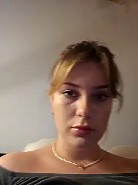 MaribelRiver nude on webcam for live sex chat