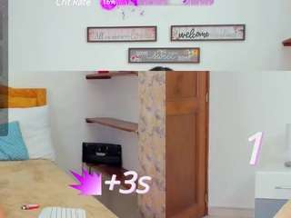 SarahSaurez nude on Live Cam Sex Chat