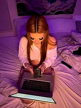 slimthickbunny nude on webcam for live sex chat
