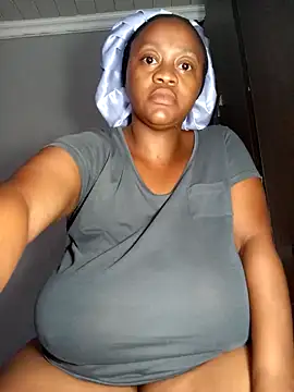 Chubbykarisma27 nude on webcam for live sex chat