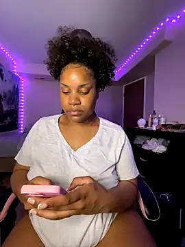 ulovechanel nude on webcam for live sex chat