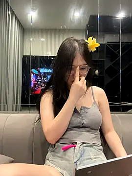 Yangying_99 nude on webcam for live sex chat