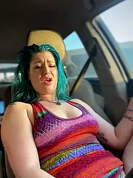 Lyricvoxjolie nude on webcam for live sex chat