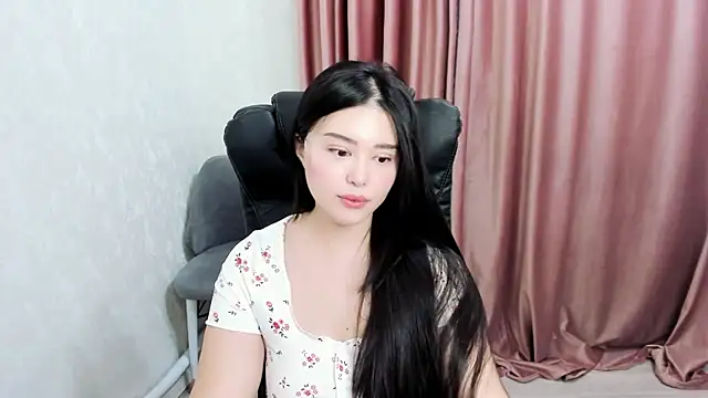 crushonyouuu nude on webcam for live sex chat