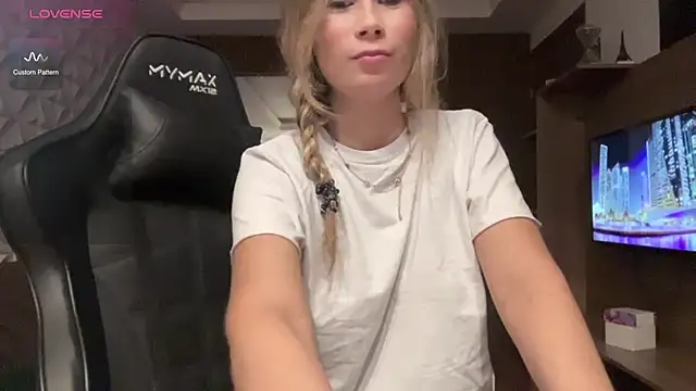 Lenacharlotte nude on webcam for live sex chat