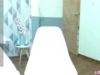 petitelittleebony nude on Live Cam Sex Chat