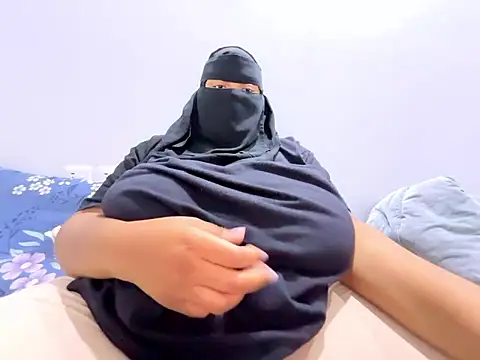 Submissive_Arab nude on webcam for live sex chat