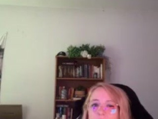 Averyxrose nude on Live Cam Sex Chat