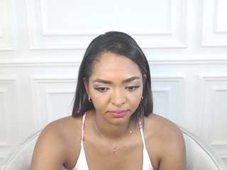 CloeDiamond1 nude on Live Cam Sex Chat