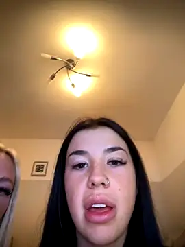 Emilyangelxx nude on webcam for live sex chat