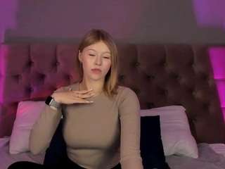 Ester-Calm nude on Live Cam Sex Chat