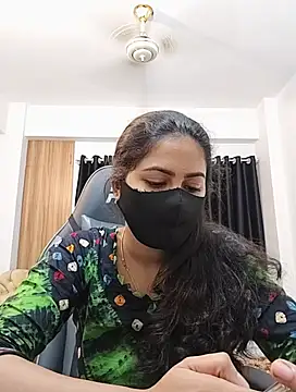 MiaKhalifa– nude on webcam for live sex chat