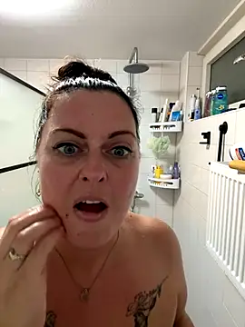 vanessaNL nude on webcam for live sex chat