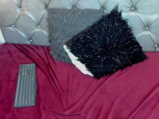 zoella-angels nude on Live Cam Sex Chat